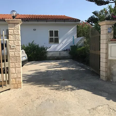 Villino Oleandro Holiday home Santa Maria Del Focallo
